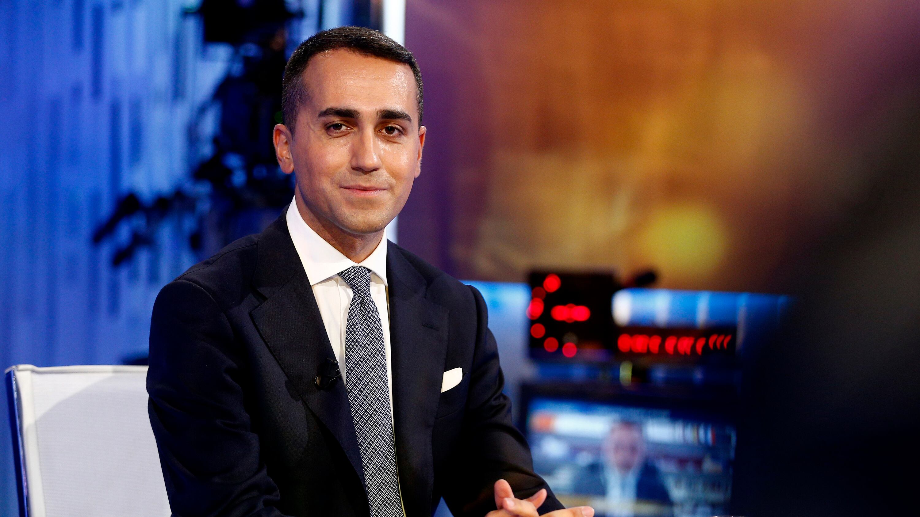 "È screditante...?": la domanda di Floris che imbarazza Di Maio
