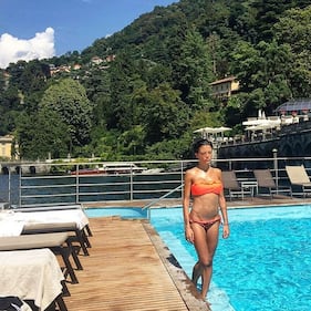 Silvia Provvedi, da Fabrizio Corona al nudo in piscina 3