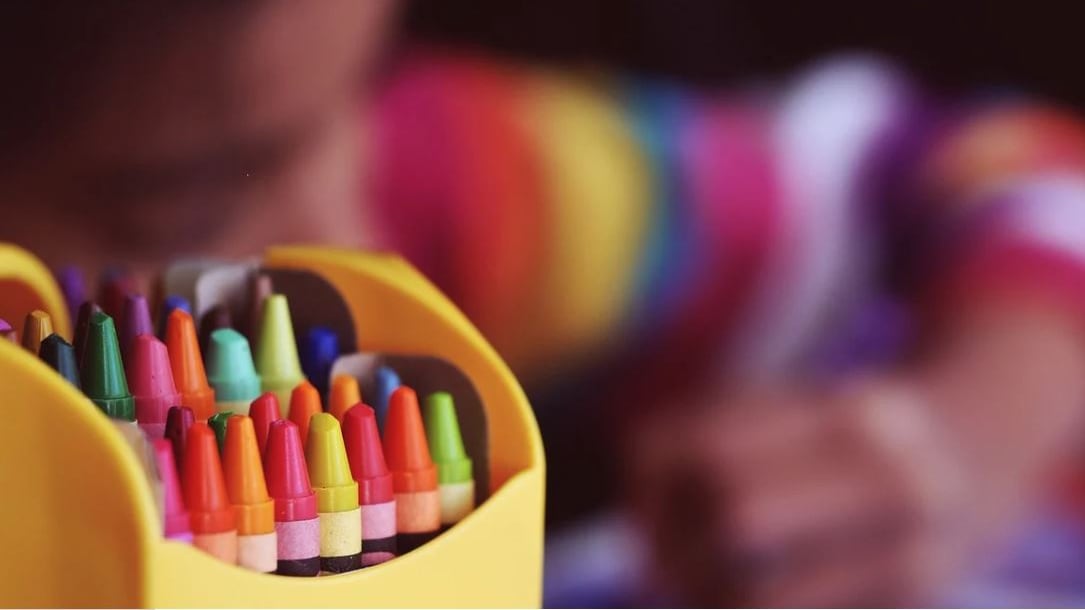 Banchi di scuola in alto mare. Tempo contato e meno soldi