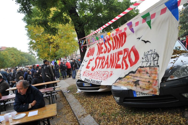 I centri sociali festeggiano coi migranti 5
