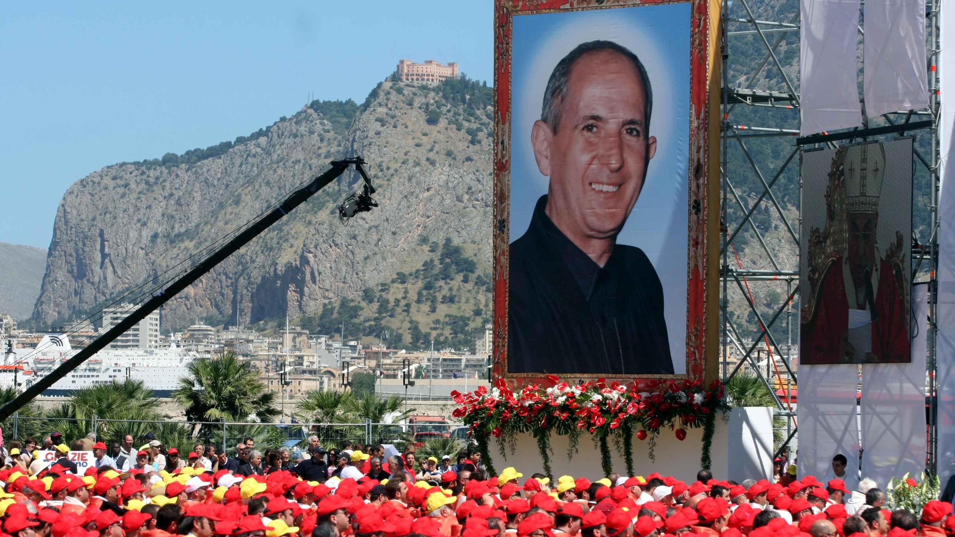 Due preti di strada Ma uno faceva opere l'altro polemiche