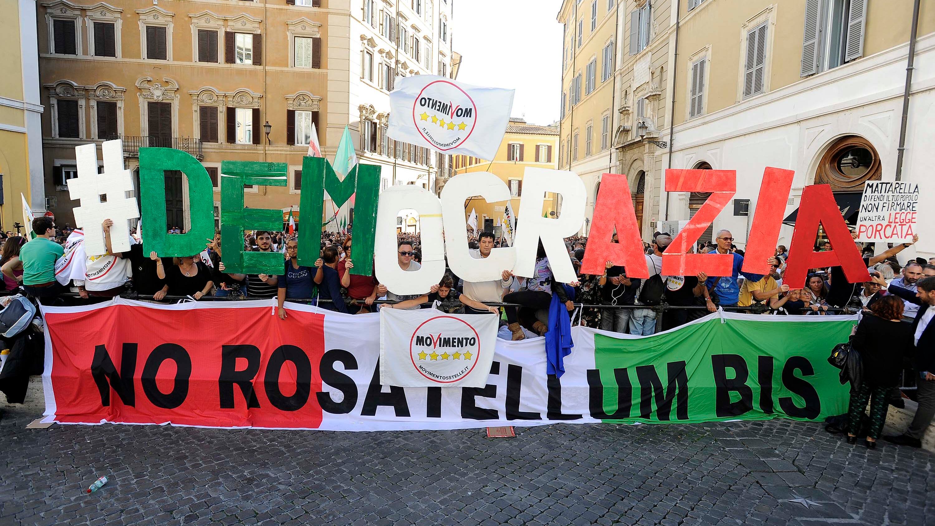 Quella piazza dei nominati che difende le preferenze