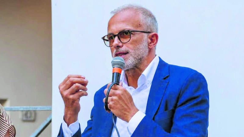 Il Pd tifa per le tasse e lancia Mr. Equitalia con l'aiutino