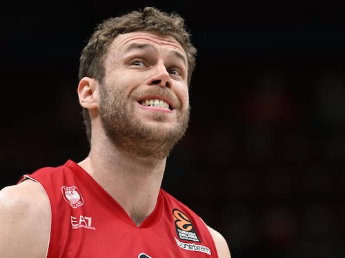 Milano alza la testa, vittoria in volata contro Bologna