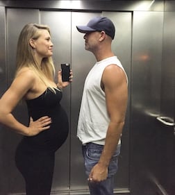 Bar Refaeli, sexy mamma col pancione 14