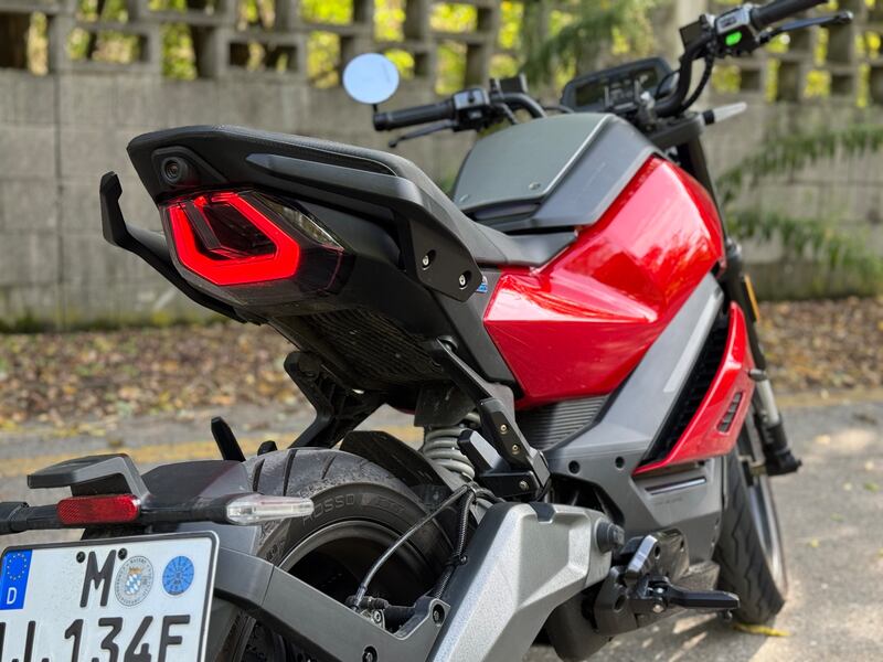 Niu RQi Sport: guarda la gallery della moto elettrica sportiva 8