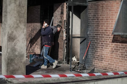 Bologna, scoppia ordigno alla caserma dei carabinieri