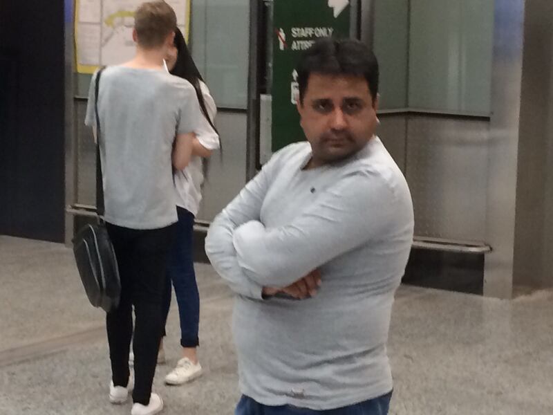 I volti dei pakistani abusivi a Malpensa 3