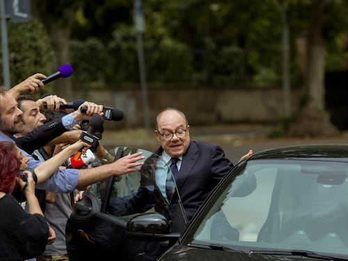 Un attore che interpreta se stesso. Perché "Vita da Carlo" convince
