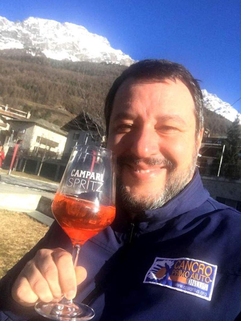 Matteo Salvini ha festeggiato il nuovo anno tra selfie, figlia e fidanzata 1