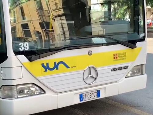 "Marocchina di m***a", studente denuncia autista per un insulto razzista