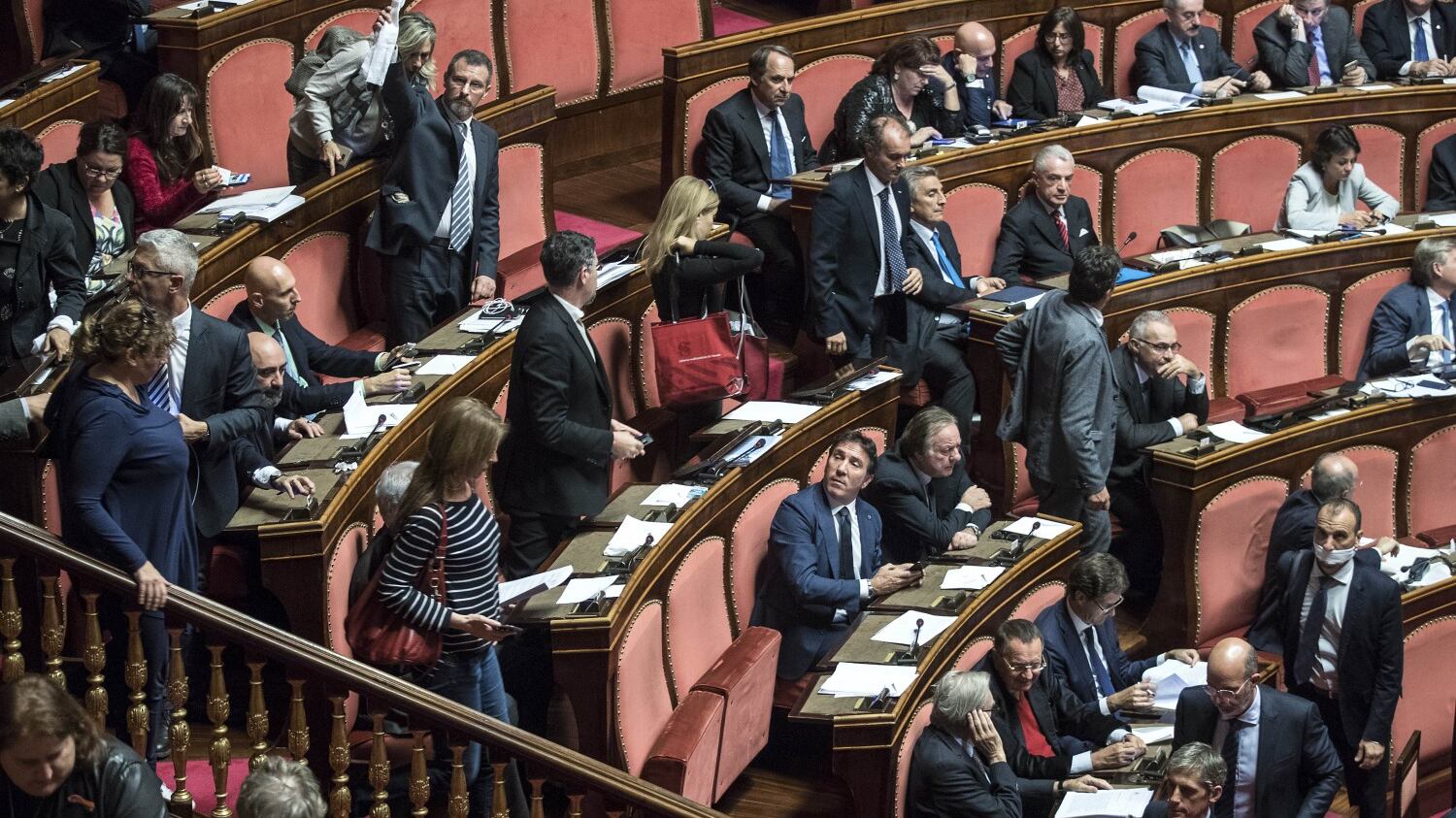 Rosatellum blindato con cinque fiducie (e l'aiutino di Fi e Lega)
