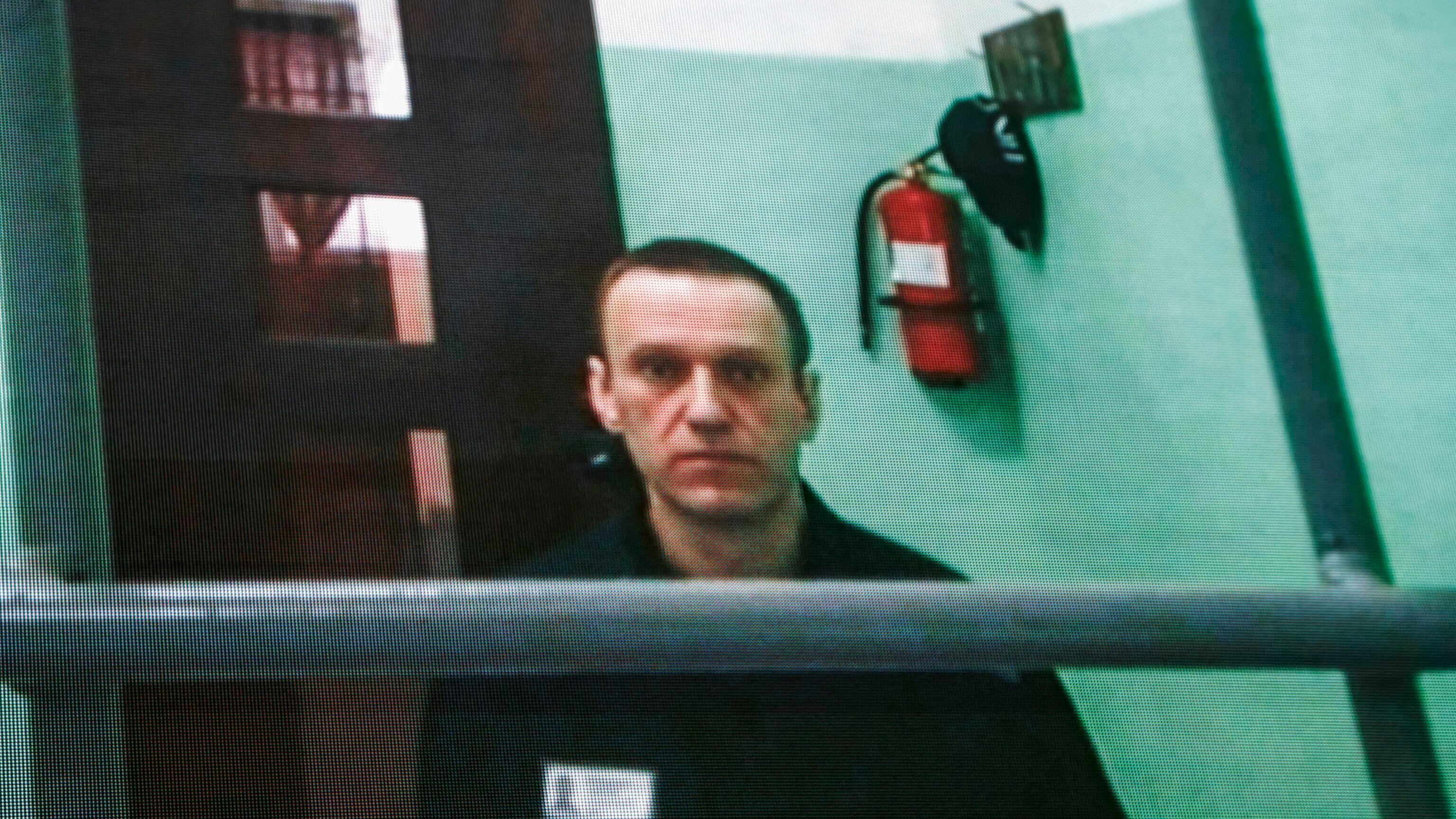 Russia, sparito Navalny. "Trasferito dal carcere". Ma nessuno sa dove sia