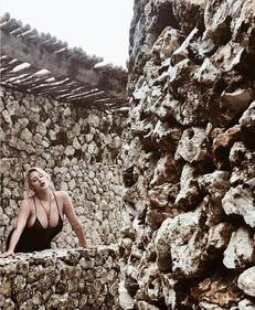 Hayley Hasselhoff: un seno da Baywatch 7