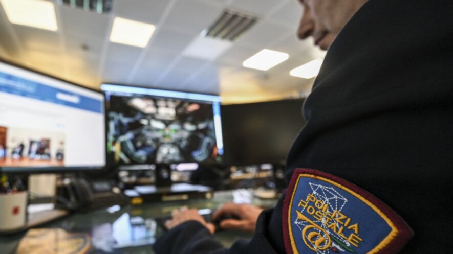 Siti sessisti, denunce da tutta Italia alla Polizia Postale