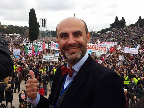 Su Internet adesso si scheda chi è a favore della famiglia