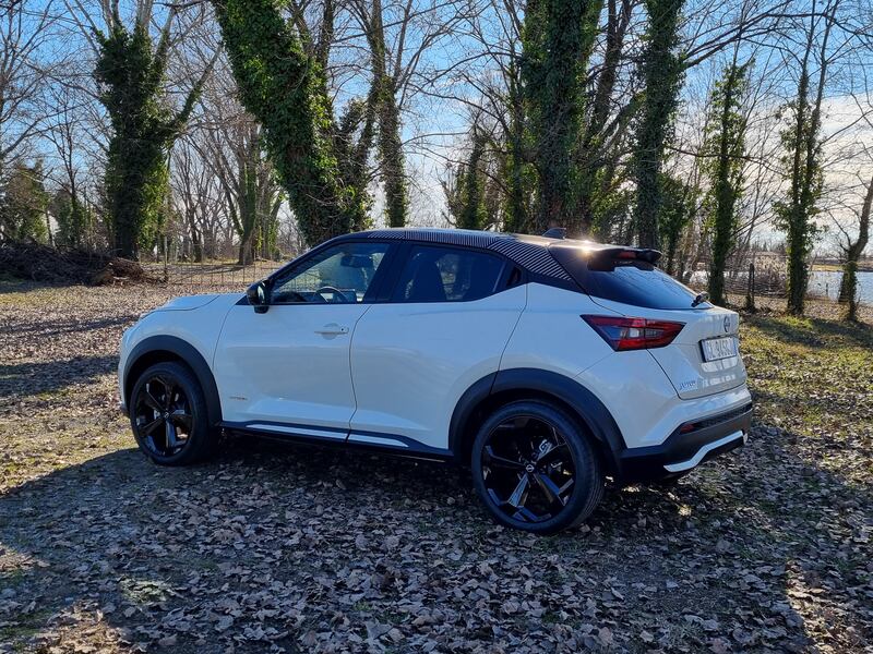Nissan Juke Hybrid, guarda le foto  6