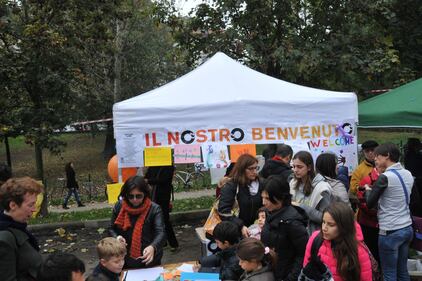 I centri sociali festeggiano coi migranti 6