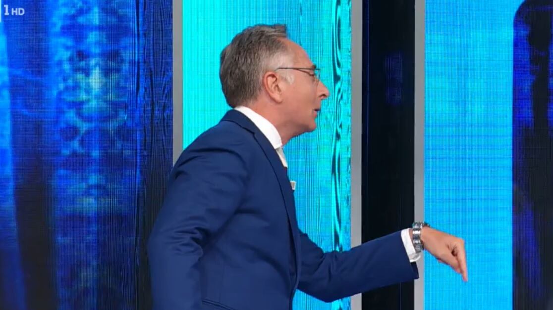 Bonolis irrompe a Notte Azzurra: "Non mi faccio perculare"