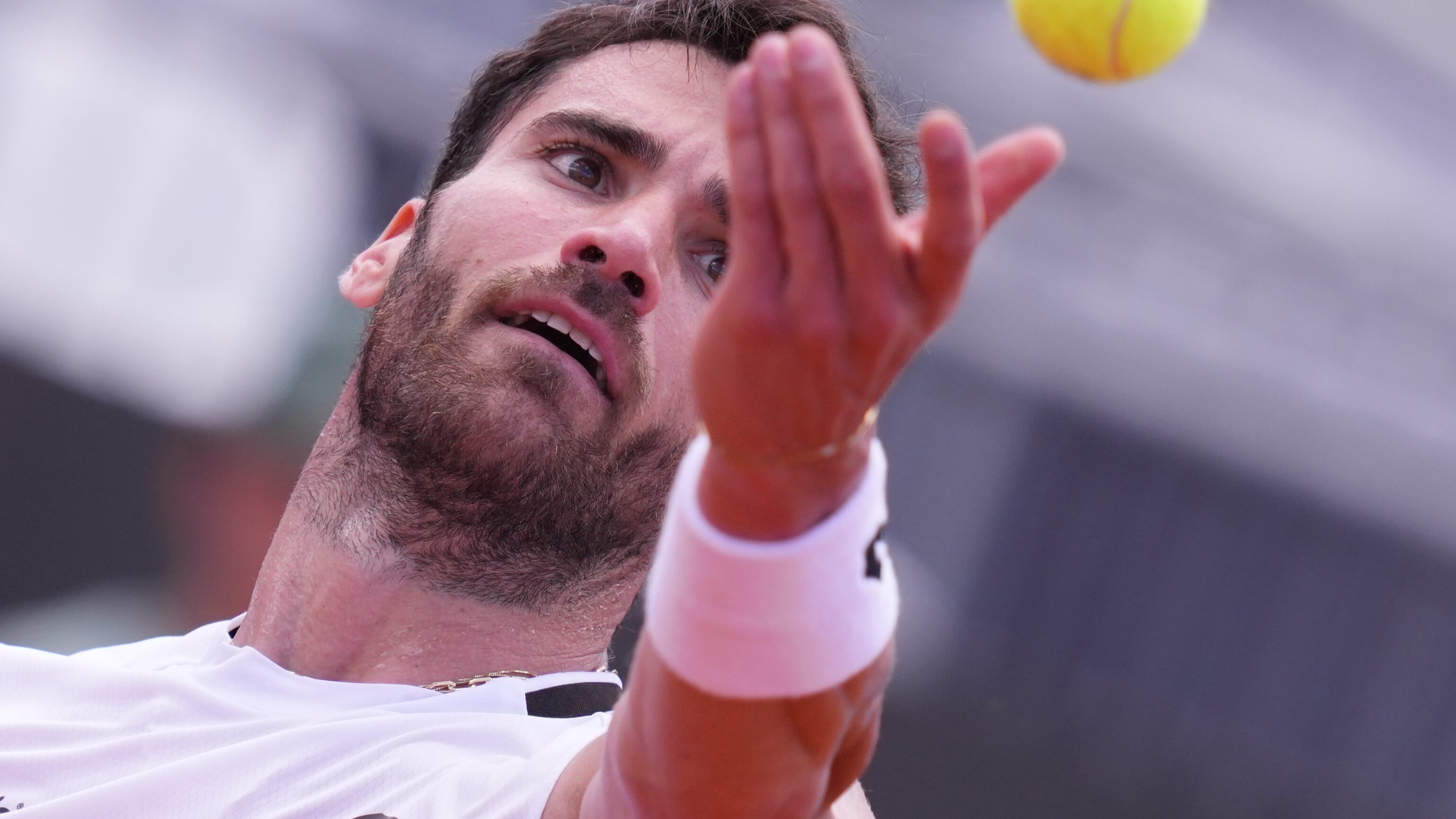 Internazionali, impresa di Andrea Pellegrino: batte Tiafoe in due set, agli ottavi possibile derby con Sinner