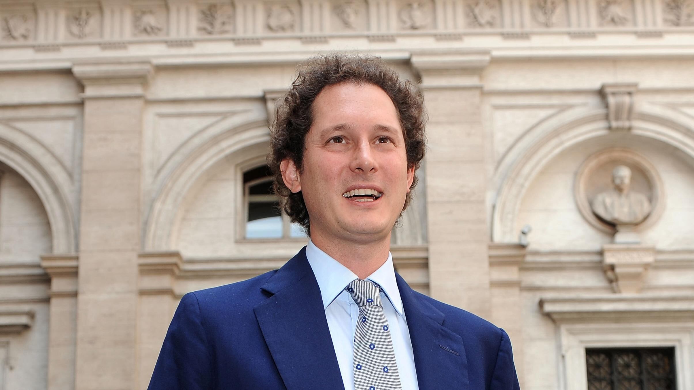 Exor mette in cascina due miliardi