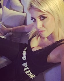 Wanda Nara sexy in rosa 15