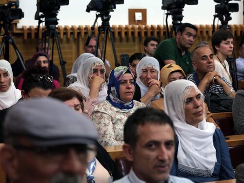 Turchia, l'Akp incassa il primo "sì" per togliere l'immunità ai politici