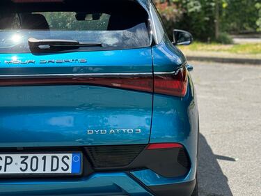 BYD Atto 3: guarda la gallery del nuovo SUV elettrico cinese  9