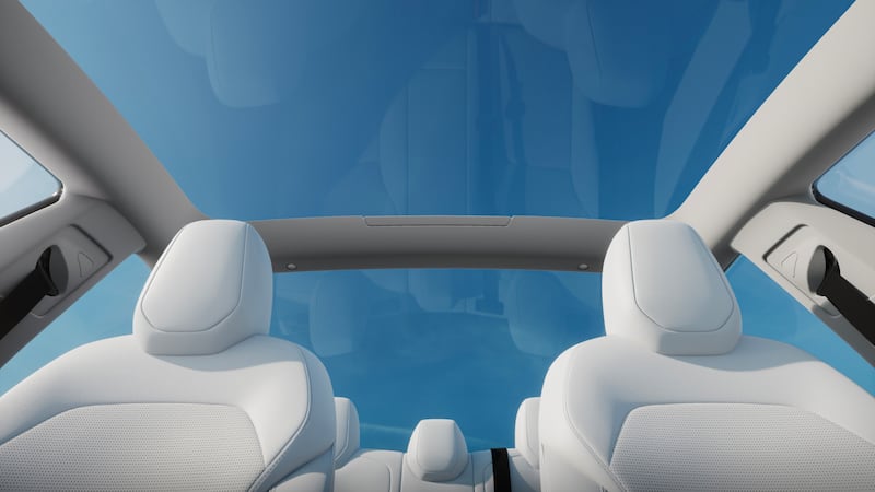 Tesla Model 3 restyling, guarda tutte le foto 14
