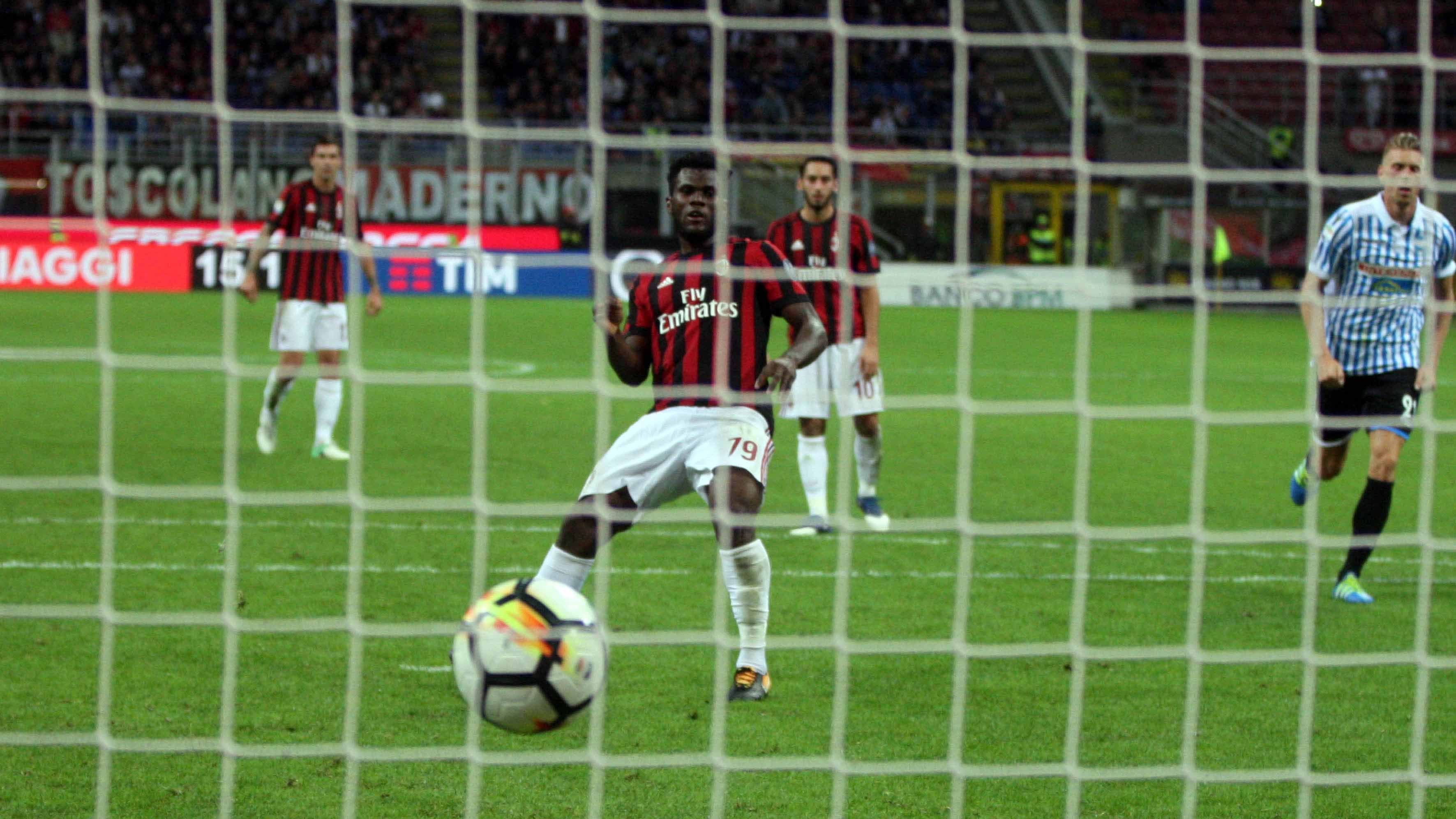 Milan col minimo sforzo ma servono due rigori per mettere sotto la Spal