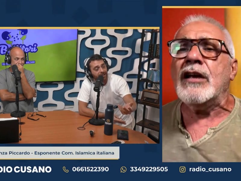 Il delirio di Piccardo che insulta il giornalista: “Musulmani perseguitati come cristiani nella Roma antica”