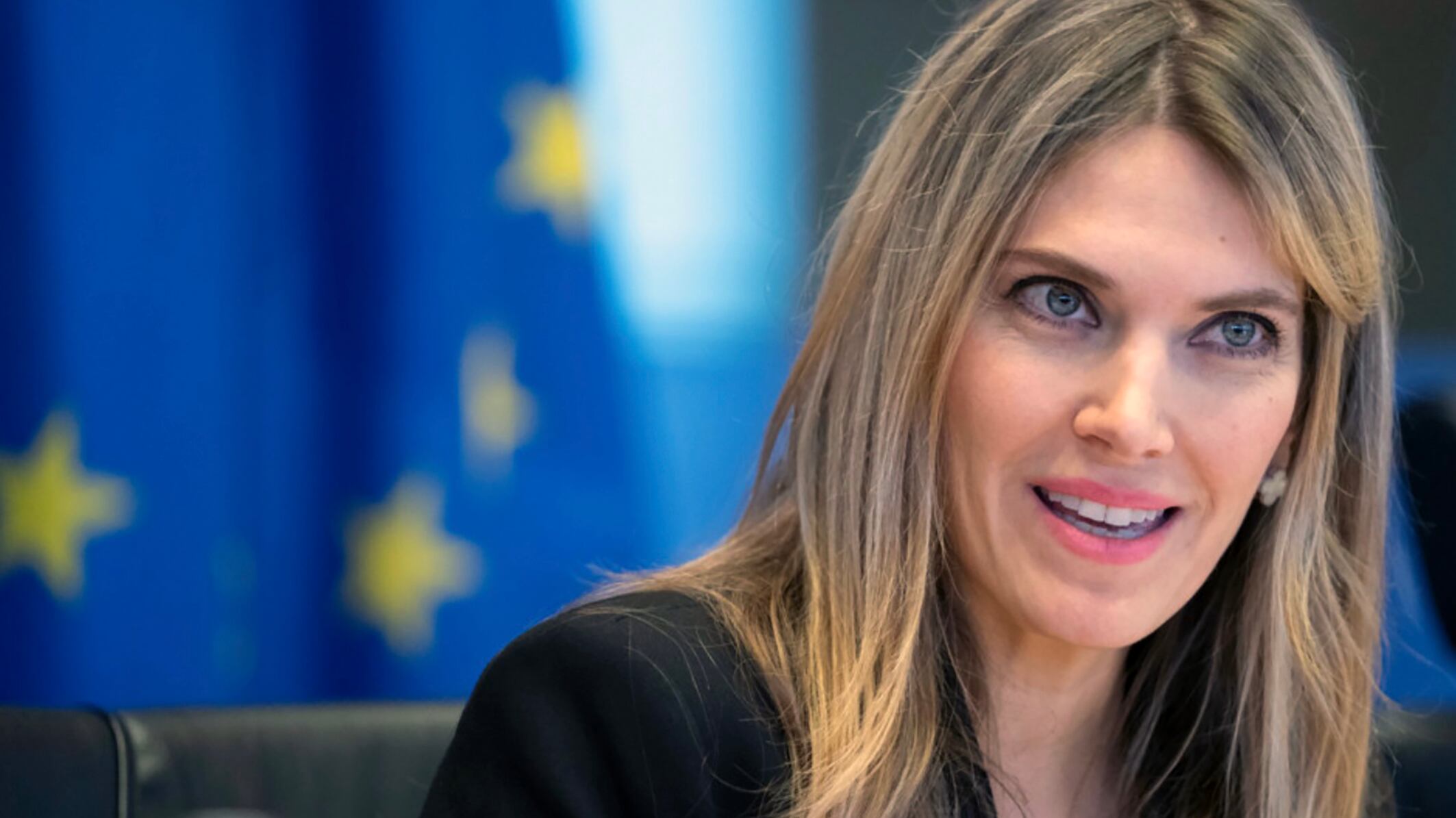 "Borse piene di banconote". L'eurodeputata Kaili arrestata in flagranza