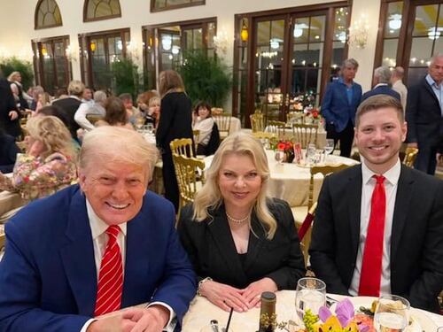 "Non vedo l'ora che arrivi il 20 gennaio": il figlio di Netanyahu a cena con Trump