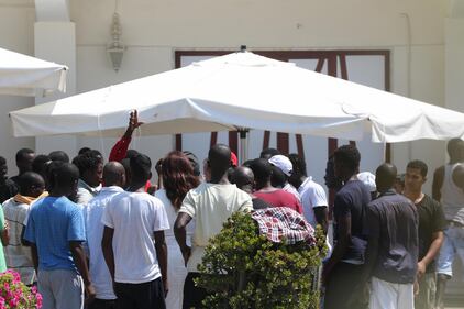 Giugliano, i migranti protestano contro le condizioni di vita 8