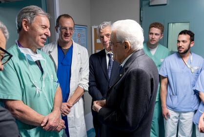 Mattarella al Niguarda tra i feriti di Crans-Montana: le foto 3