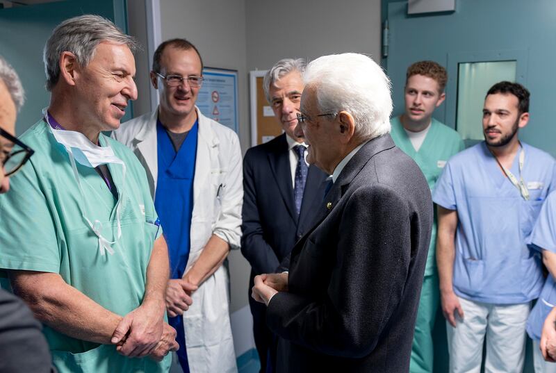 Mattarella al Niguarda tra i feriti di Crans-Montana: le foto 3