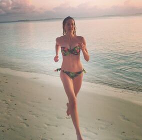 Elena Santarelli, pilates su Instagram 3