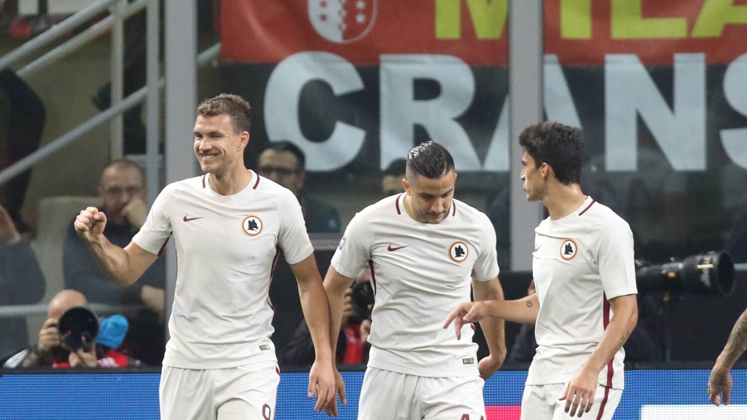 La Roma serve il poker al Milan: i giallorossi si riprendono il 2° posto