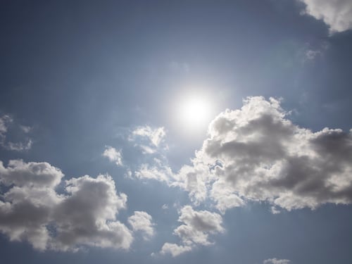 "Ondata di calore anomala". Picchi di 45°C, poi arriverà l’aria artica: ecco quando