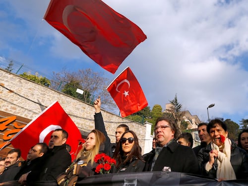 Parla il tassista che portò il killer al Reina di Istanbul