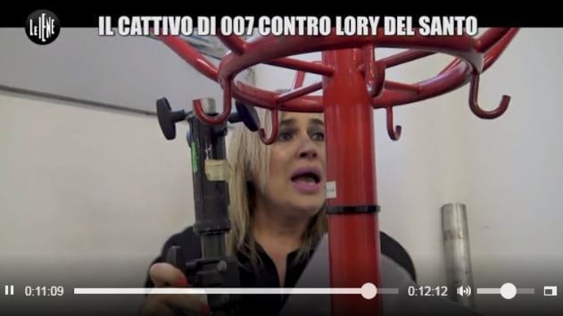 Lo scherzo delle Iene a Lory Del Santo finisce male: lei sbaglia la parte