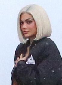 Kylie Jenner hot, progetto segreto in lingerie 16