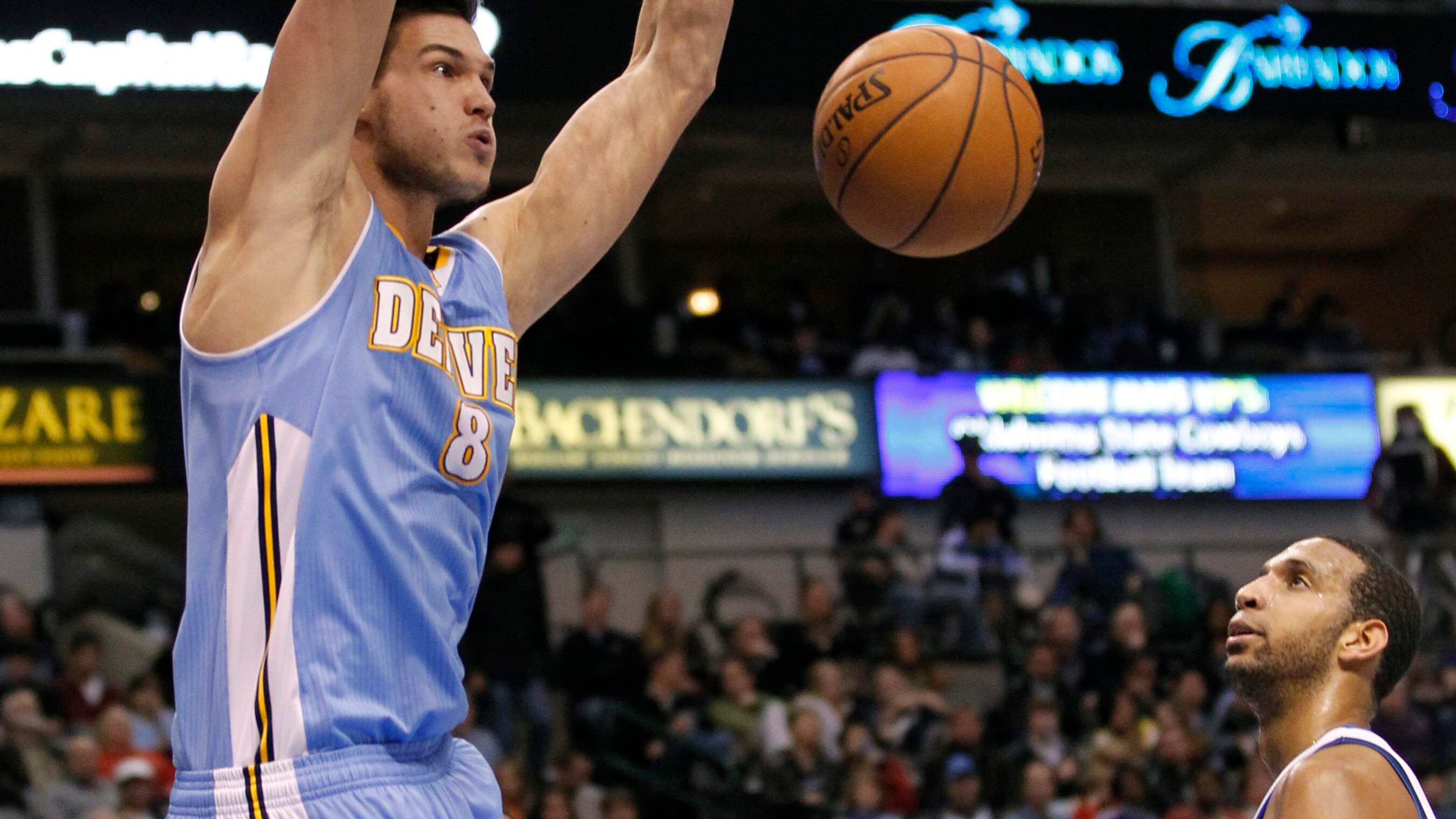 Nba, record personale per Gallinari: 39 punti contro Dallas