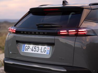Nuova Peugeot 2008: guarda tutte le foto 12