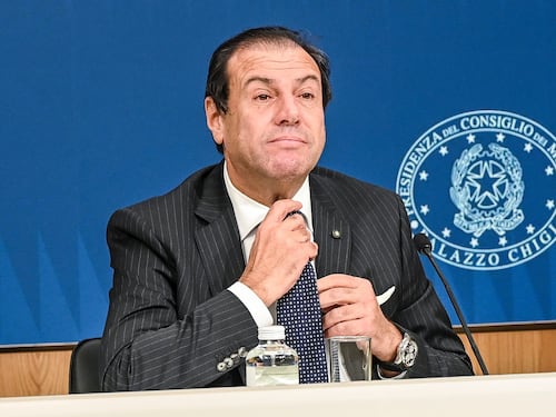 Contro gli evasori il pugno duro di Leo