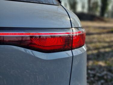 Renault Megane E-TECH: guarda le foto 5