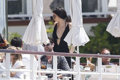 Kendal Jenner, ​relax a Cap d'Antibes 5