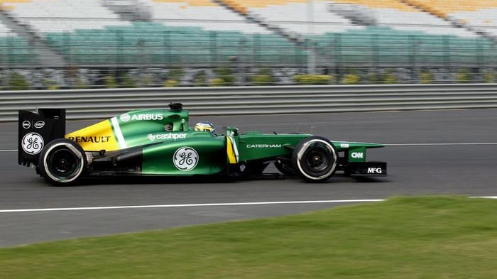 Formula 1, la Caterham tornerà in pista grazie a una colletta dei tifosi
