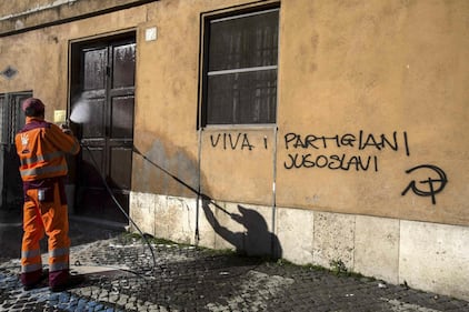 Roma, vandalizzata Casa del Ricordo 3