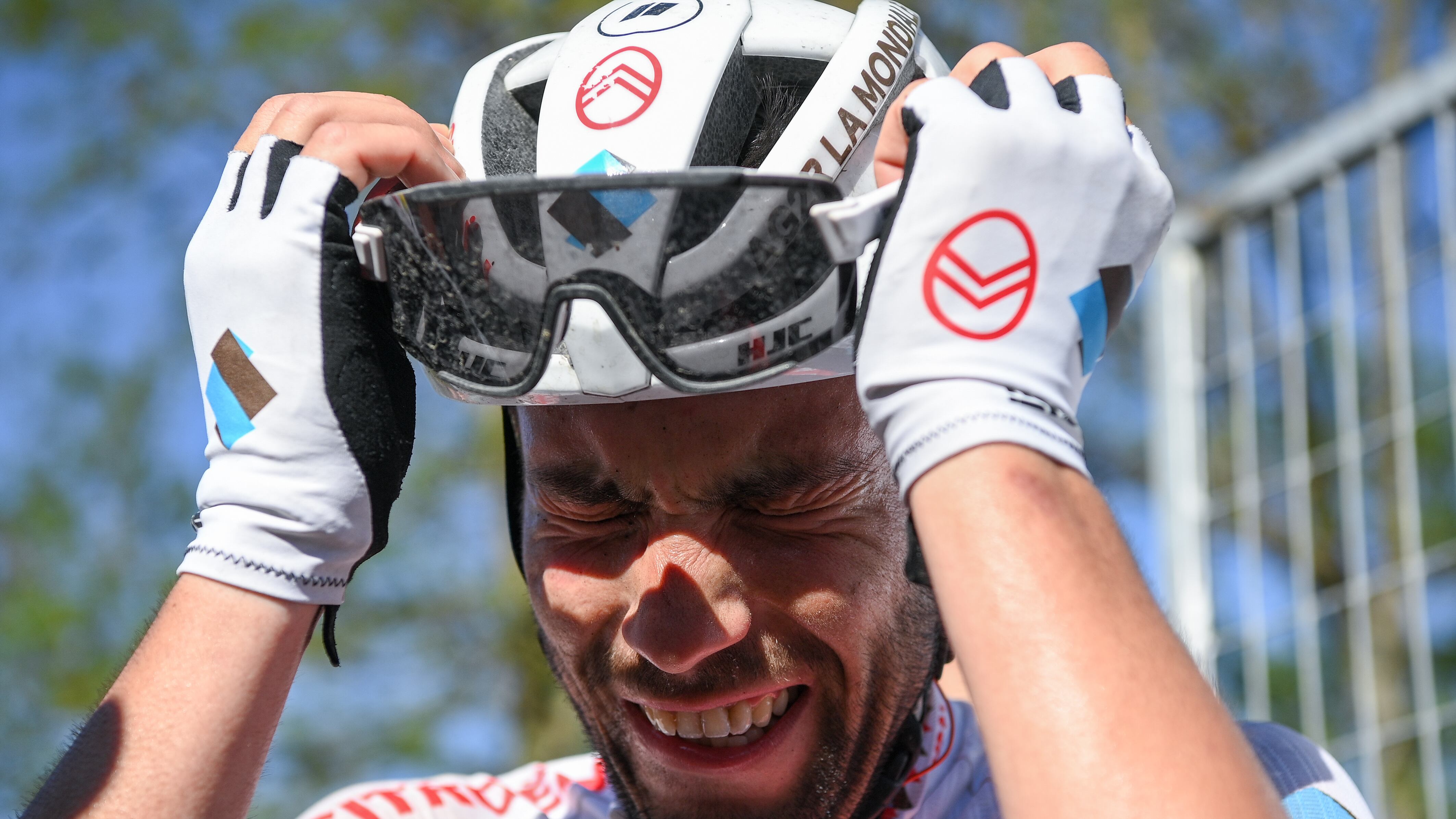 Le lacrime di gioia di "Joker" Vendrame regalano gloria all'Italia e al ciclismo